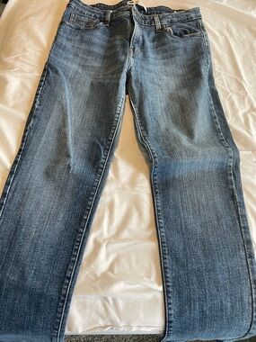 Levi's Women's Skinny Jeans in Faded Blue Wash